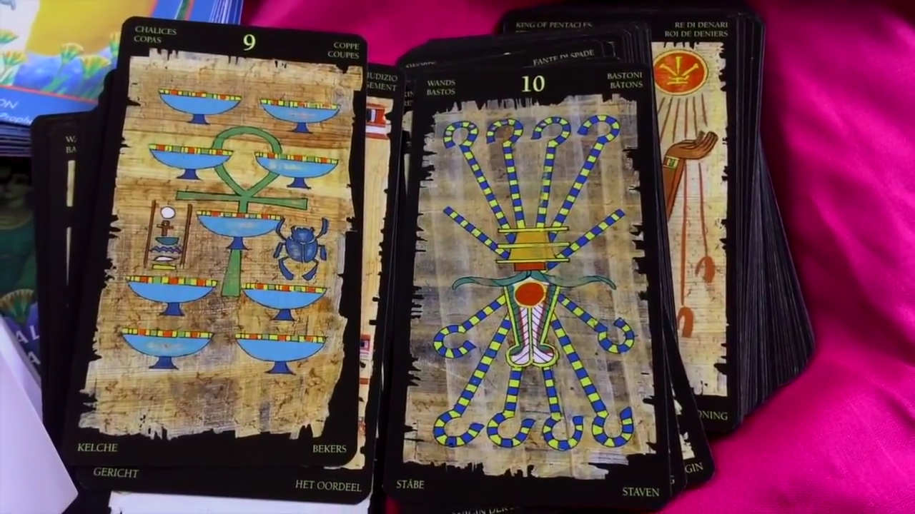 Cliquez sur cette image pour faire un tirageLe Tarot Egyptien