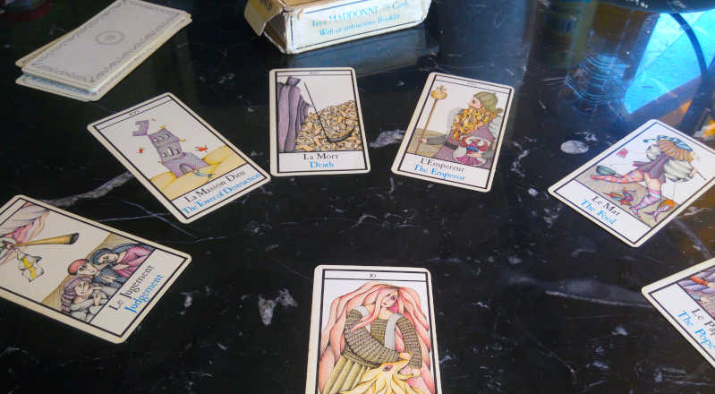 Cliquez pour lire la page sur Tous Les Tirages De Tarot Gratuits Et Immédiats